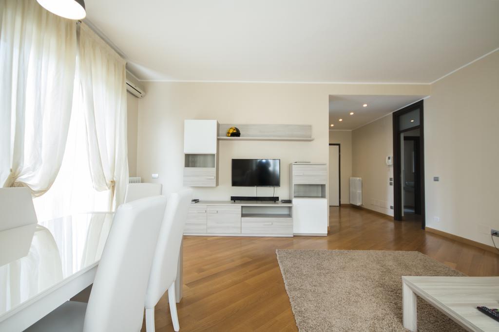 Apartament Casa Foscolo Villa Guardia Zewnętrze zdjęcie