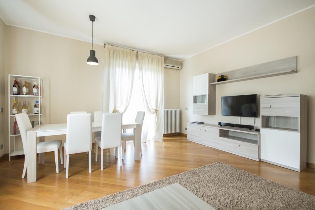 Apartament Casa Foscolo Villa Guardia Zewnętrze zdjęcie