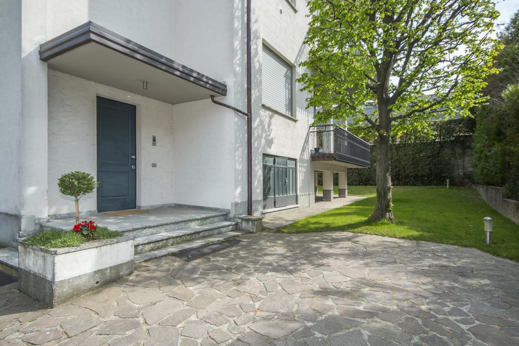 Apartament Casa Foscolo Villa Guardia Zewnętrze zdjęcie