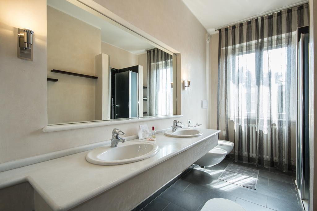 Apartament Casa Foscolo Villa Guardia Zewnętrze zdjęcie