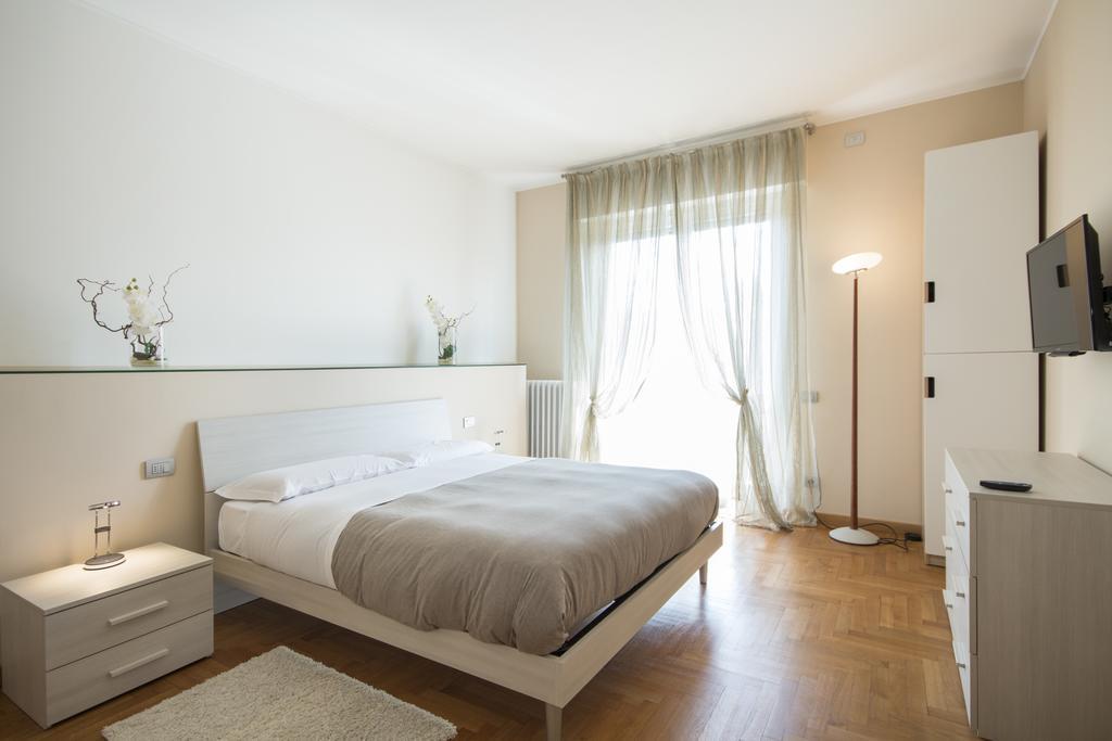 Apartament Casa Foscolo Villa Guardia Zewnętrze zdjęcie
